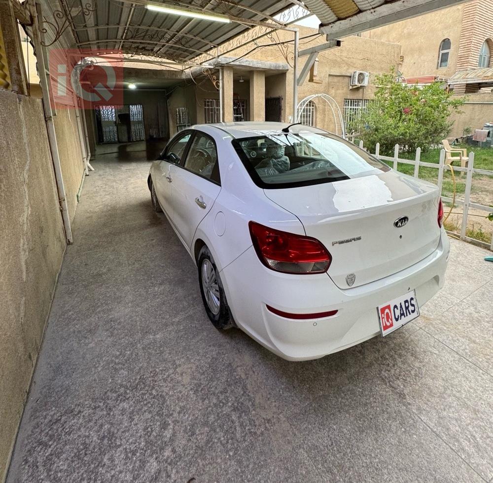 Kia Pegas